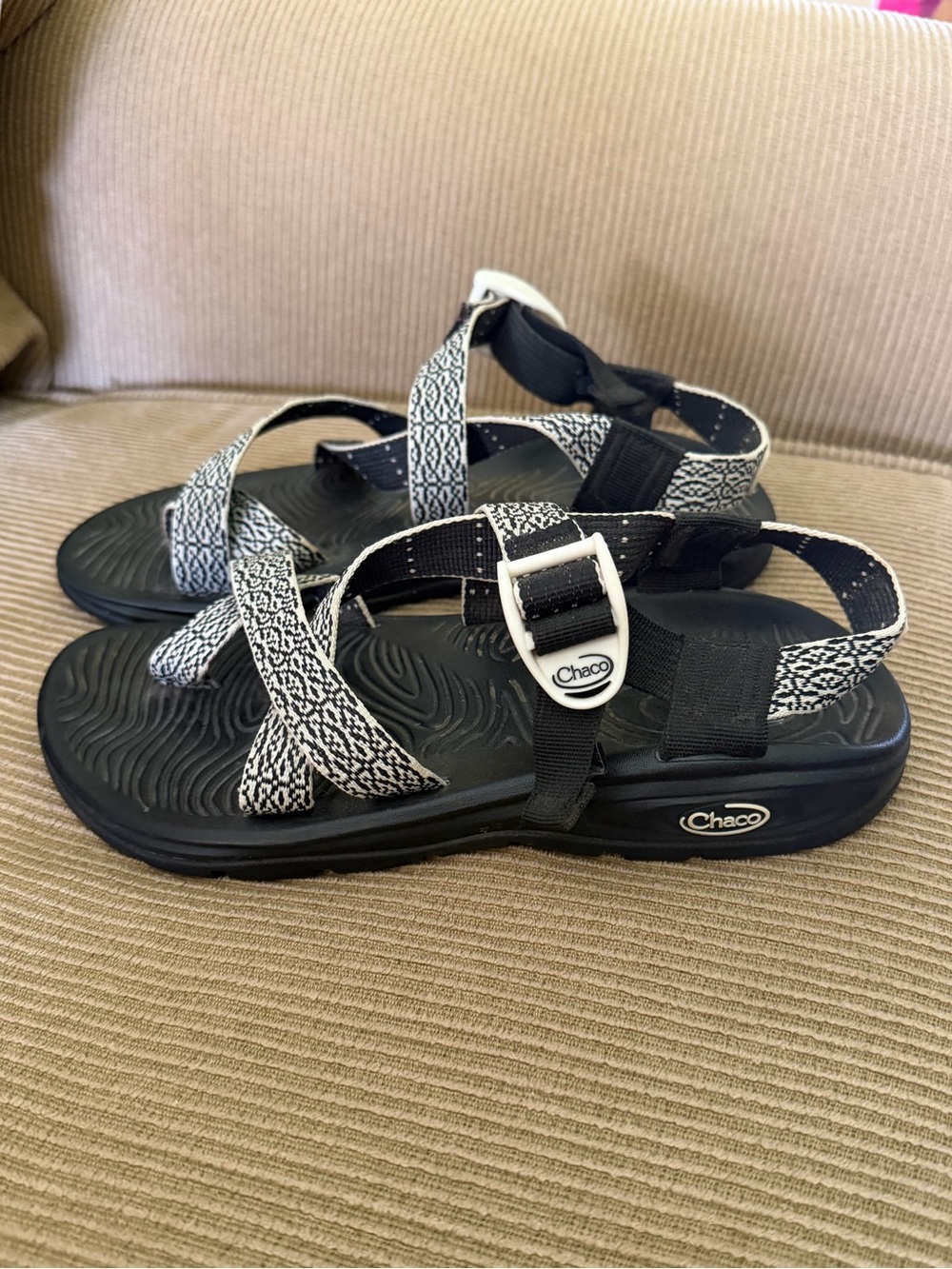 Chaco sandals - size 8 - white with black pattern